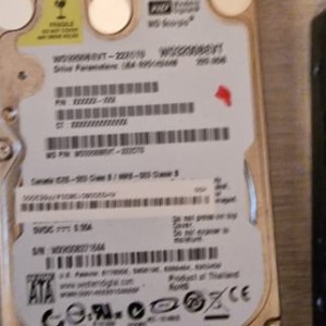 Prodajem 4 HDD , 2GB RAM , 2x TP-LINK router, web kamera , 2x agp graf