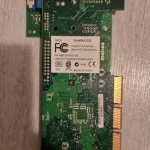 Prodajem 4 HDD , 2GB RAM , 2x TP-LINK router, web kamera , 2x agp graf