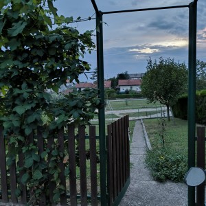 Prodajem kuću katnicu