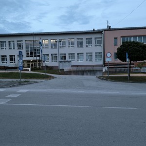 Prodajem kuću katnicu