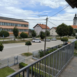 Prodajem kuću katnicu