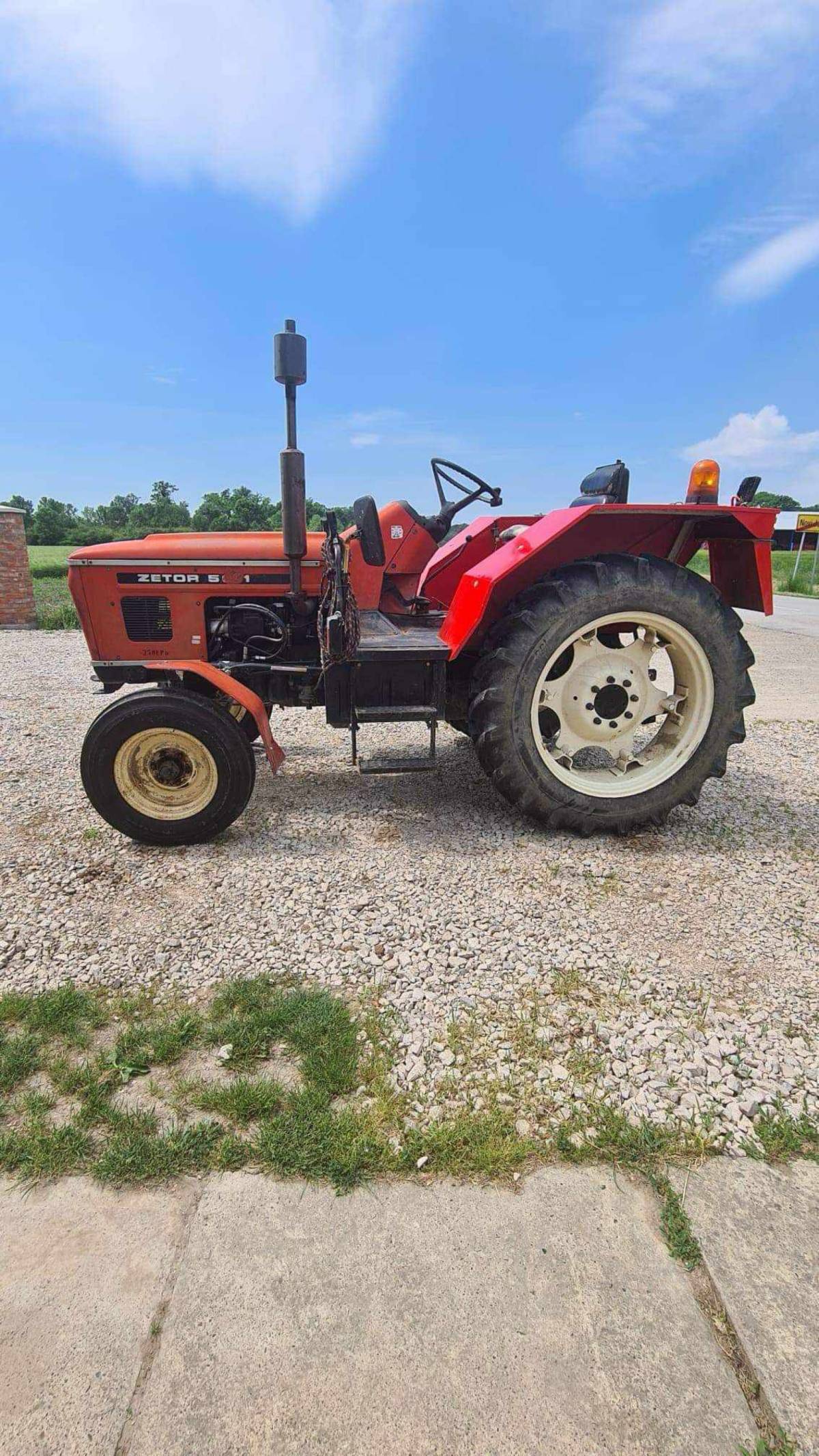 Traktor Zetor 5011