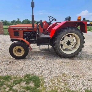 Traktor Zetor 5011