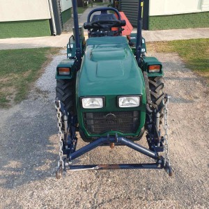 Traktor Hittner Ecotrac 40