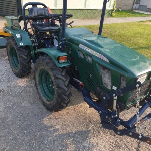 Traktor Hittner Ecotrac 40