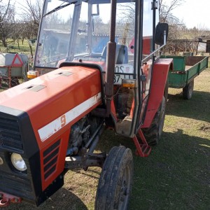 Traktor IMT 539P