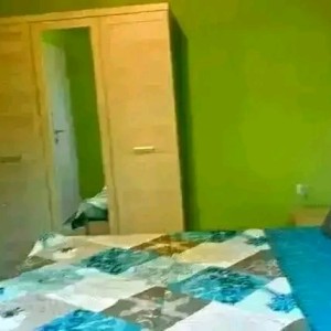 IZDAJEM APARTMAN OD 54 M2 SA ODVOJENOM SPAVACOM SOBOM ,