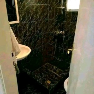 IZDAJEM APARTMAN OD. 120. KVADRATA SA 4 SOBE 2 KUPATILA