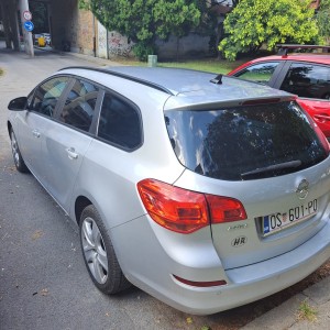Opel Astra J 2012 1.7cdti 4800€