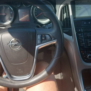 Opel Astra J 2012 1.7cdti 4800€