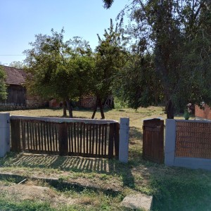 Kuća na prodaju sa okućnicom