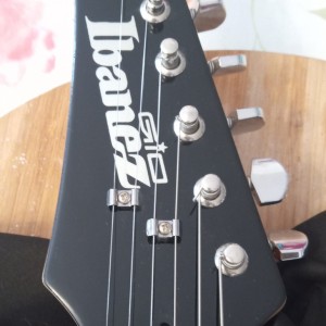 Ibanez Gio, za ljevake
