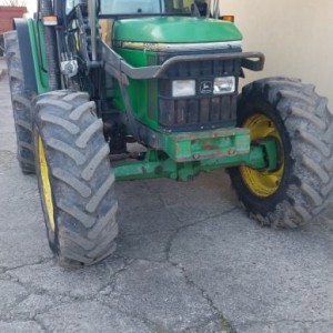 John Deere 6400 TVORNIČKO STANJE 1994g PAPIRI UREDNI HITNO 7,400e 0998265275