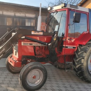 International 845 XL