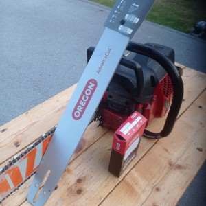 Prodajem motornu pilu JONSERED CS2165