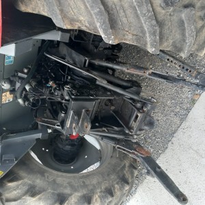 Traktor Massey Ferguson 4235