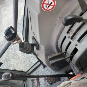 Traktor Massey Ferguson 4235
