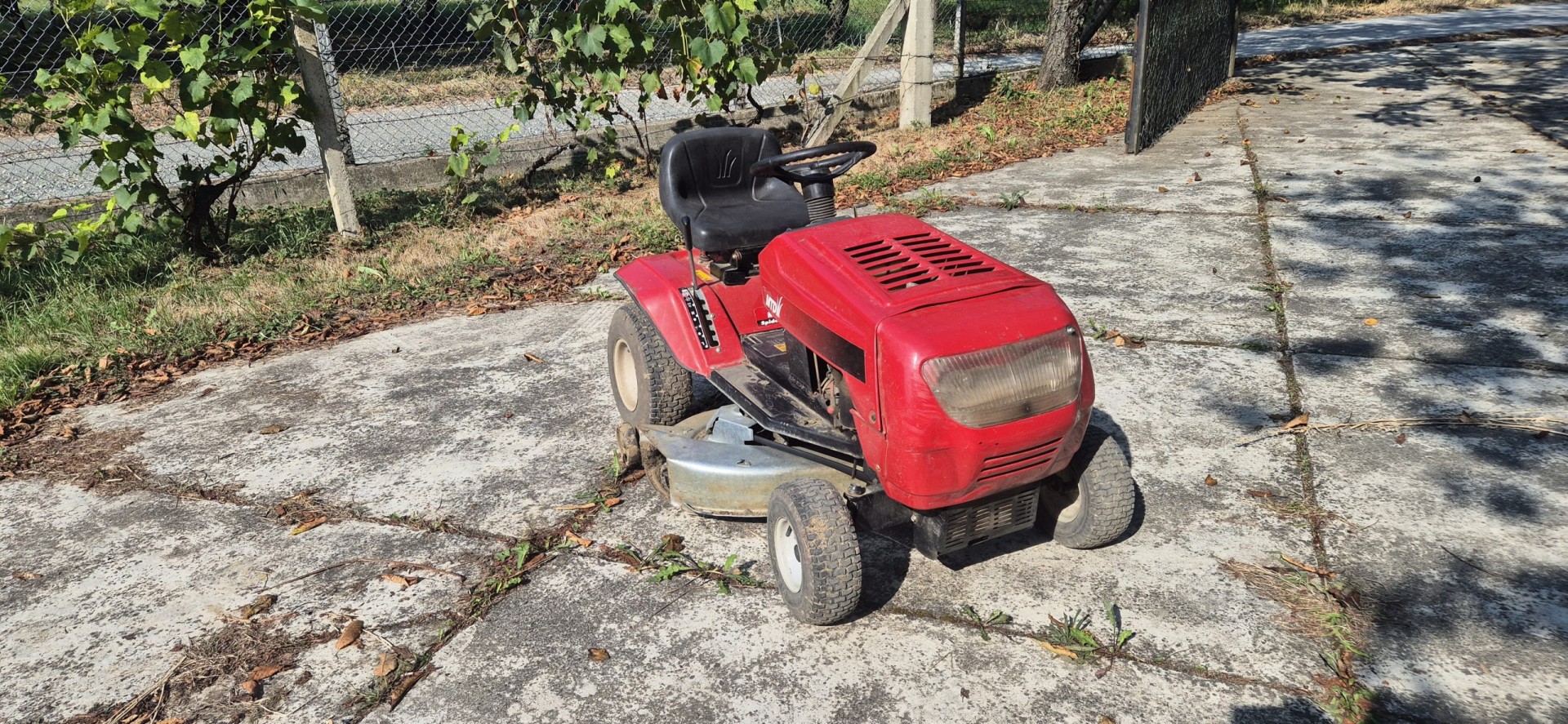 MTD Spider 91 SD - Kosilica traktor - 12,5 konjskih snaga