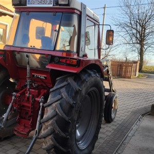 International 845 XL