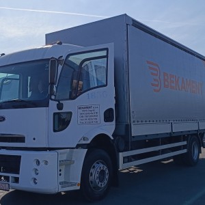FORD CARGO 1830 HRSC kamion s ceradom i utovarnom rampom