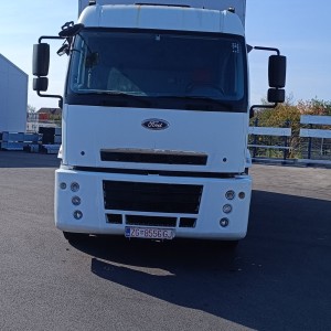 FORD CARGO 1830 HRSC kamion s ceradom i utovarnom rampom