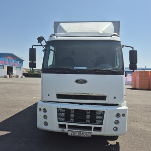 FORD CARGO 1830 DC kamion s ceradom i utovarnom rampom