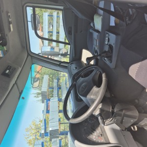 FORD CARGO 1830 DC kamion s ceradom i utovarnom rampom