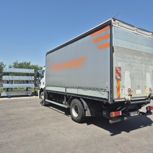 FORD CARGO 1830 DC kamion s ceradom i utovarnom rampom