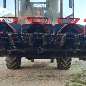 Prodajem kombajn deutz fahr m900