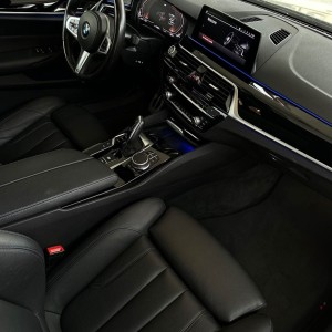 BMW G30