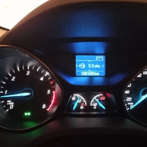 Prodajem Ford C max 1.6 TDCi Titanium, nije uvoz, 180 180 km, 12/2014.