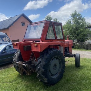 Traktor IMT 560 87g u dobrom stanju. Prodaje se zbog