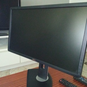Prodajem monitor