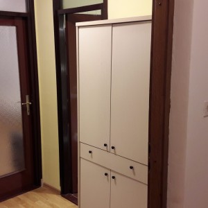 Trg Ivana Kukuljevića, 40 m2, lift, niske režije, posebno soba (iznajmljivanje)