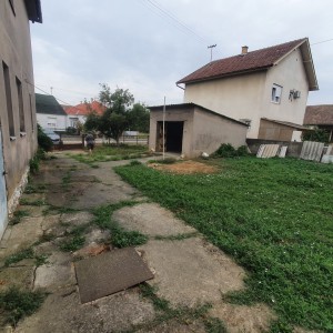 Kuća: Beli Manastir, 200.00 m2 blizina općine - čisto vlasništvo (prodaja)