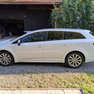 Toyota Avensis 2.0-4D wagon,2015 g