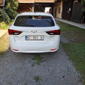 Toyota Avensis 2.0-4D wagon,2015 g