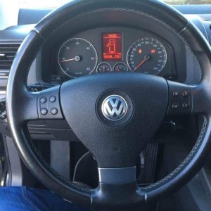 Prodajem Golf V 1.9 Tdi 2008 reg 12/2024 2600 eura Hitno0998262293