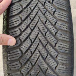 Prodajem Golf V 1.9 Tdi 2008 reg 12/2024 2600 eura Hitno0998262293