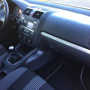 Prodajem Golf V 1.9 Tdi 2008 reg 12/2024 2600 eura Hitno0998262293