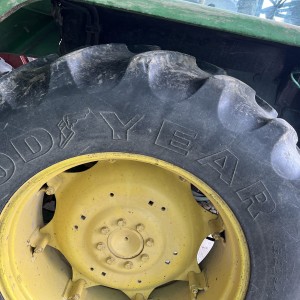 John Deere 2650