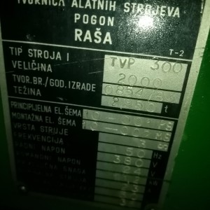 Tokarski stroj
