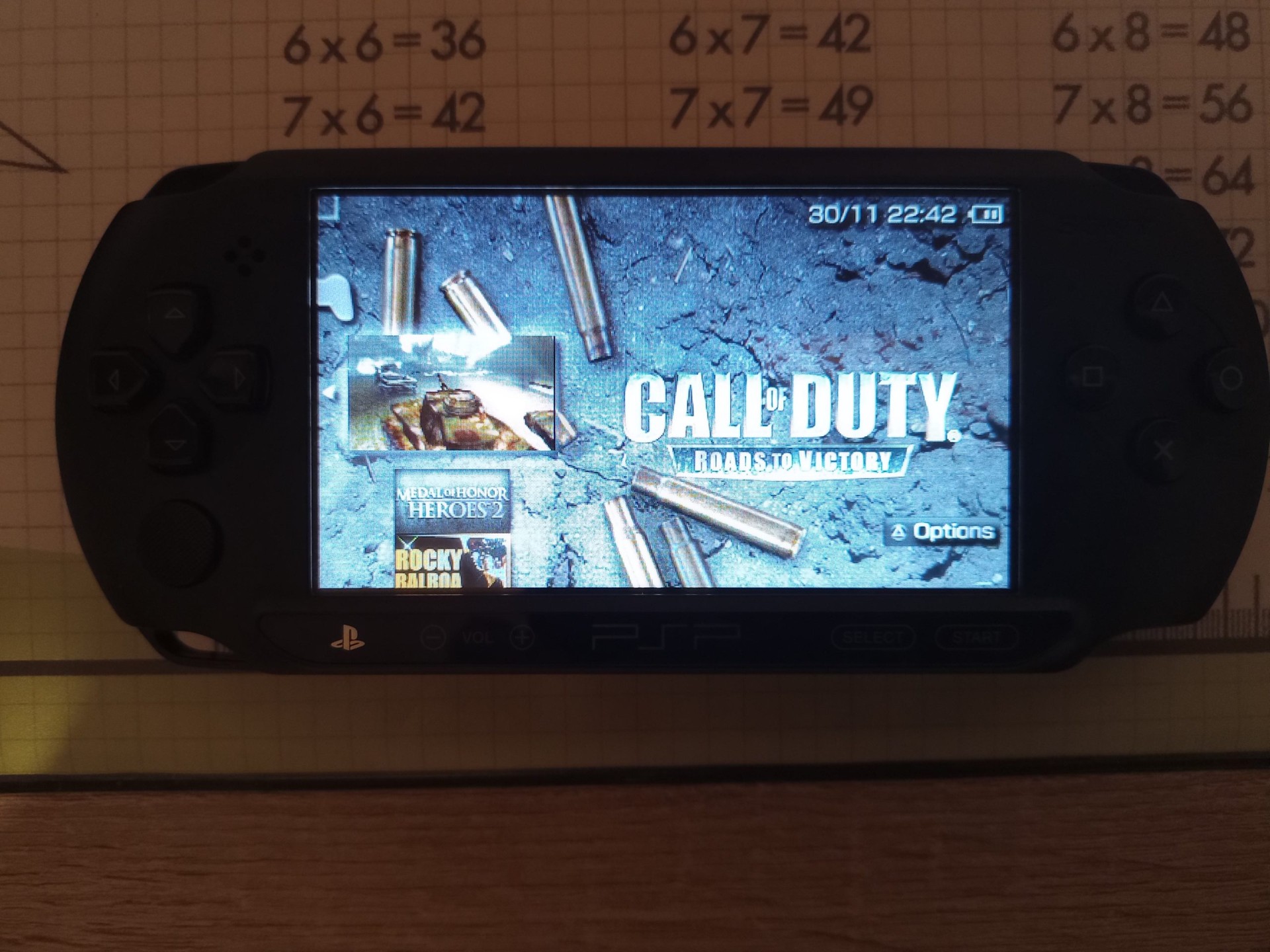 Prodajem PSP Street E1004