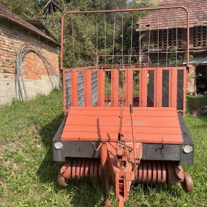 Samoutovarna prikolica SIp za sijeno