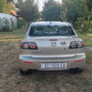 Mazda 3 1.6 i CE
