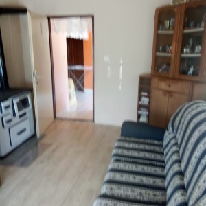 Kuća s gospodarskim objektima i okućnicom, ukupne površine 5750m2