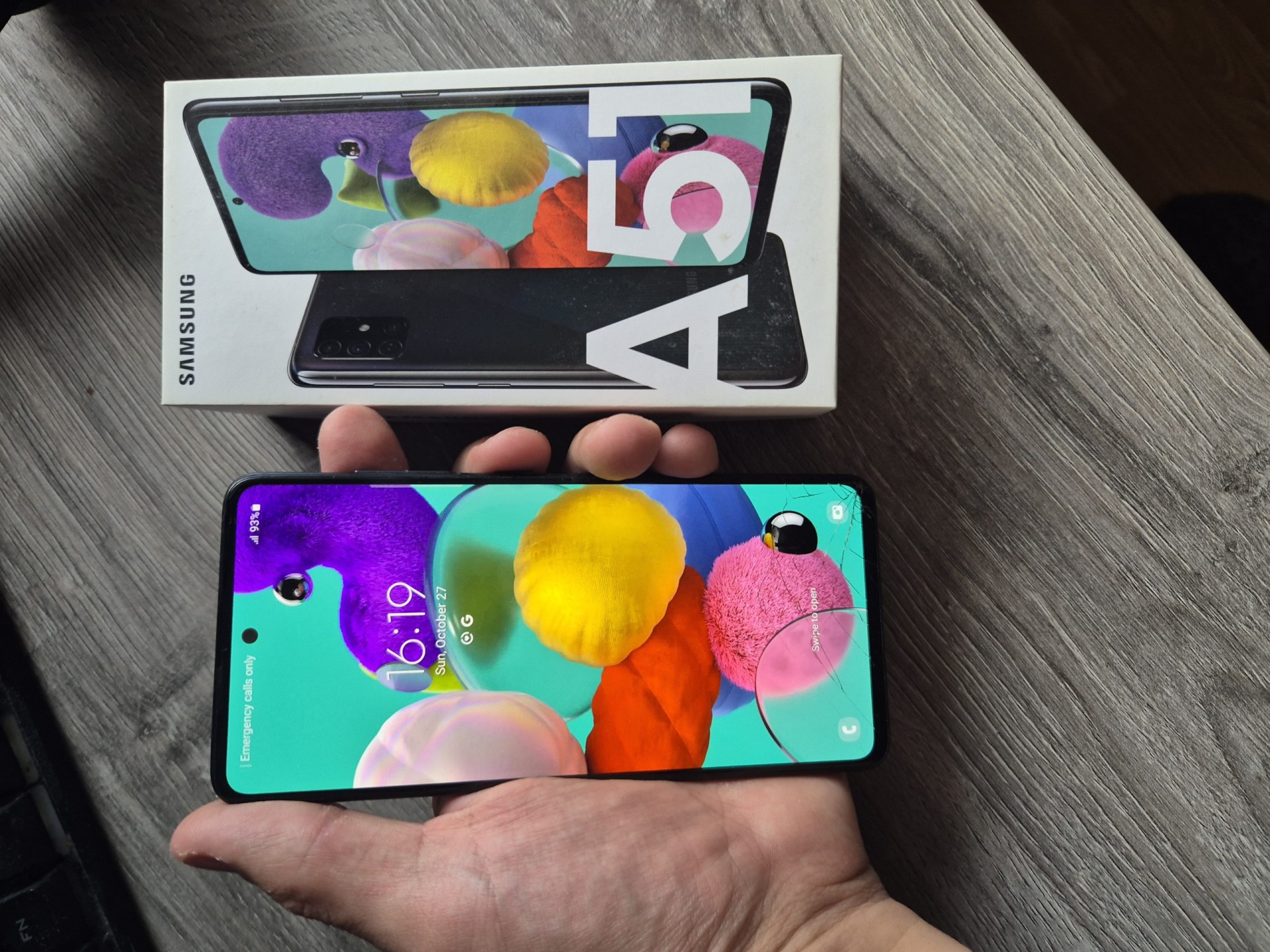 A51 Samsung Mobitel (Dobrom Stanju)