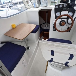 2011 Beneteau Antares 5.80 Motor Boat