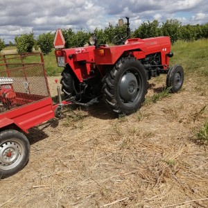 PRODAJEM TRAKTOR IMT 540