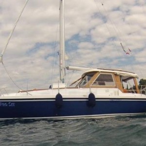 Ferretti Altura 33